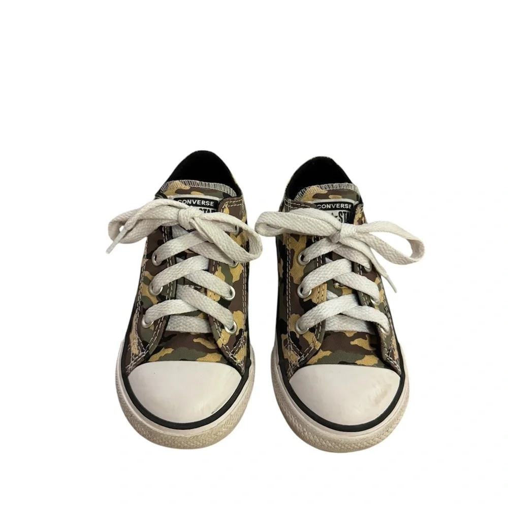 Converse Kids Camouflage Sneakers size 7